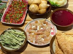 -黔二妞地摊火锅(龙华清湖店)