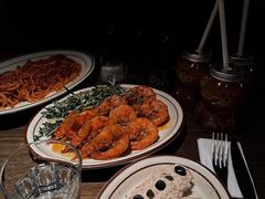 西班牙蒜香油爆虾-ZAFFERANO西班牙海鲜饭(上海首店)
