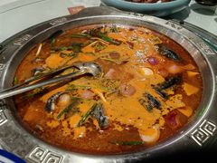 -茅台镇网红溶洞餐厅·茅帮菜馆