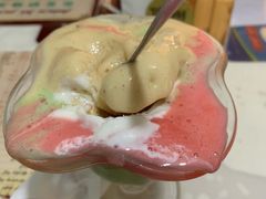 -古老冰山特色冰淇淋店(艾提尕尔店)
