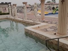 -泉城欧乐堡戏水湾艺术养生温泉