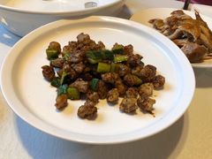 脆皮酱爆肉丁-旺顺阁鱼头泡饼(小红门店)