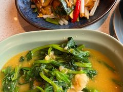 豌豆黄浸豌豆尖-半山腰·云南菜(侨福芳草地店)
