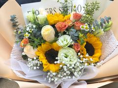 -亭亭鲜花店(中山北路店)