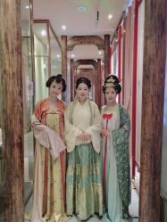 点击看大图 -盘子女人坊古装写真摄影(南京总店)