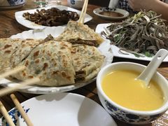 -溢心园香河肉饼总店