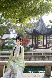 -一揽芳华汉服旗袍体验馆(拙政园店)