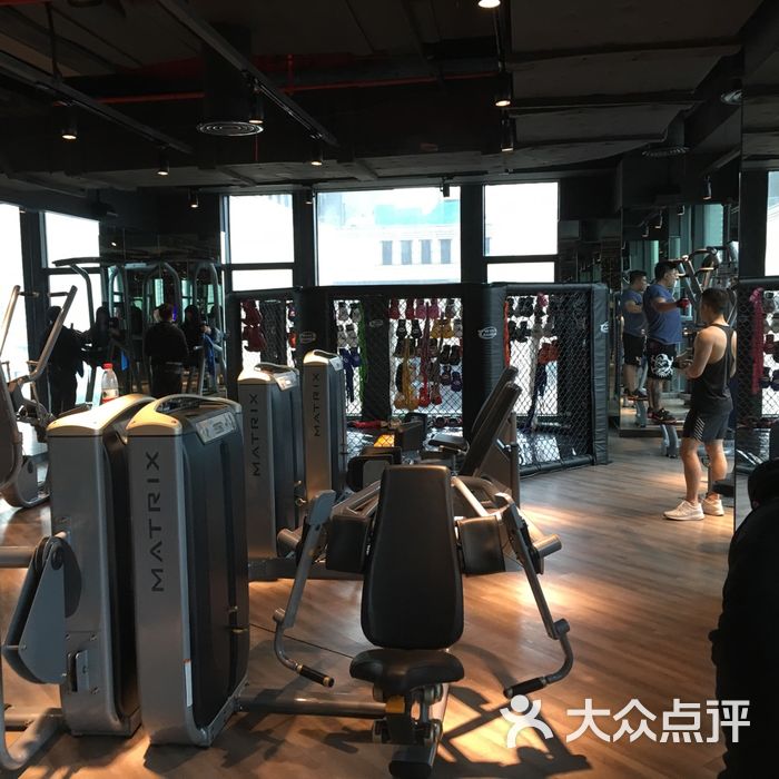 奥森游泳健身馆