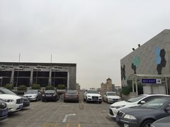 -百联西郊购物中心·停车场