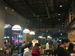 大堂-星巴克臻选(湛江鼎盛广场店)