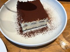 -ROAST coffee & eatery