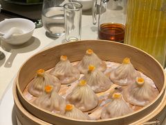 活拆蟹黄小笼包-成隆行·蟹王府(九江路店)