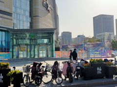 -新百广场(地铁站)