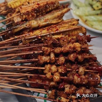 南宁人追了十年的烧烤店 威记烧嘢 炒菜️烧烤️暖锅️