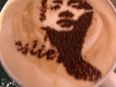 -为你钟情咖啡馆(春熙路太古里步行街店)