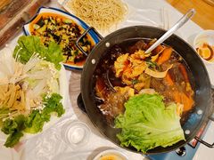 -霄汉牛三鲜湖北砂锅菜(万松园2店)
