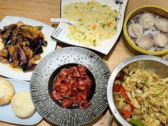鲜肉生煎包-老苏州大客堂·苏帮菜·松鼠桂鱼·苏州传统小吃(观前街人民商场店)