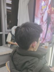 -藤野造型烫发染发