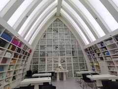 -钟书阁(松江泰晤士小镇店)