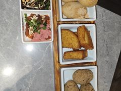 -野山舂·贵州现舂酸汤牛肉(民生路店)