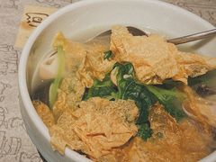 -穹六人间 people 6(岳阳路店)