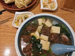 -金莹丸子汤清真(朝外SOHO店)