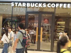 门面-星巴克(柳州万象城店)