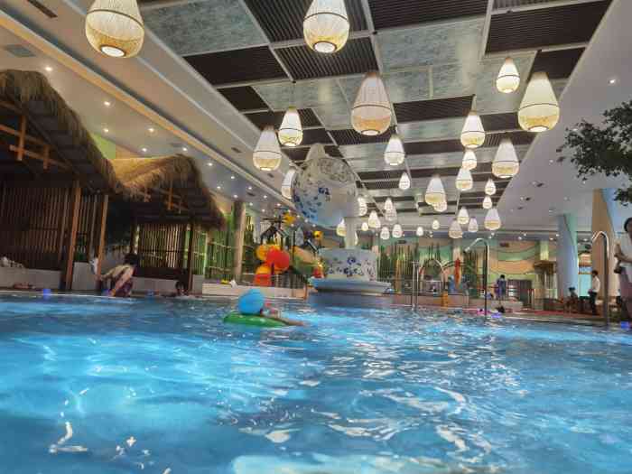 盛世澜湾温泉酒店-"过年和家人一起去的,由于是过年期间,人超.