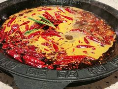 -红九格老火锅(三峡广场店)