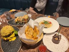 -Let'sBURGERplus·非常创意汉堡(三里屯店)