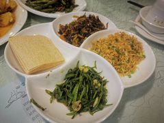 -黄家饺子东北特色菜馆(湖滨商业街店)