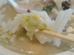 家常炖白菜豆腐五花肉-吴记酱骨炖菜馆(康安路店)