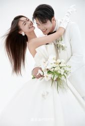 -莫兰迪婚纱摄影