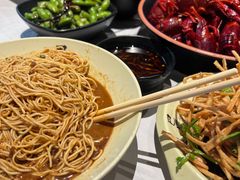 -巴厘龙虾·榜首油焖大虾(音乐学院·沿江酒馆店)