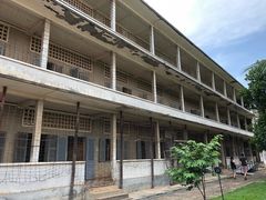 -吐斯廉屠杀博物馆