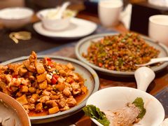 粒粒香草鸡-滇越乘象云南餐厅(豆各庄店)