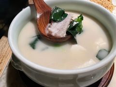 鱼骨豆腐汤-吴越荣记苏州菜·松鼠桂鱼(月光码头店)