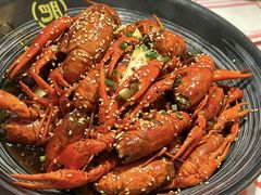 -肥肥虾庄·金牌油焖大虾(汉街SKP店)