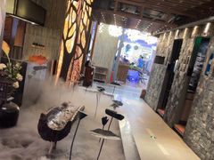 -湊湊火锅·茶憩(南京东路悦荟店)