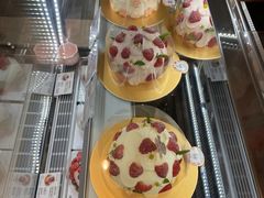 -花花卷卷·鲜食蛋糕(静安久光百货店)