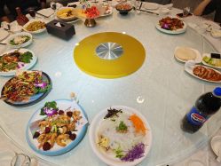 -鑫淼餐饮娱乐中心(江东街店)