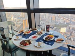 -锦厨国际自助餐厅 · 云端景观 (昆明索菲特大酒店)