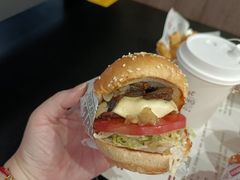 波特菇牛肉特堡-The Habit Burger Grill 哈比特汉堡(世博店)
