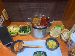 -独食火锅·半米屋台(直营总店)