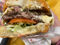 -The Habit Burger Grill 哈比特汉堡(复兴soho店)