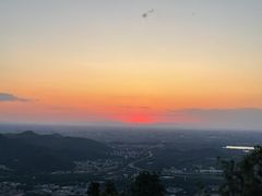 -鬼笑石后山停车场