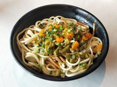 热干面-莲餐厅·湖北菜·藕汤是头牌(愚园路店)