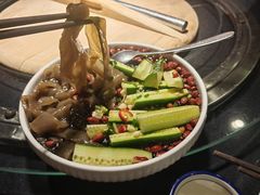 -挂旗柴锅鸡(蚌山区嘉年华店)