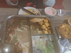 -鸡遇虾煲干锅火锅(小寨金莎店)