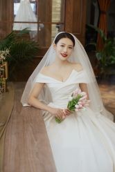 -莫小姐婚纱